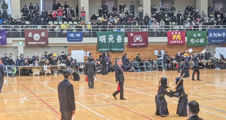 ライオンズクラブ旗争奪 湯けむり少年剣道大会