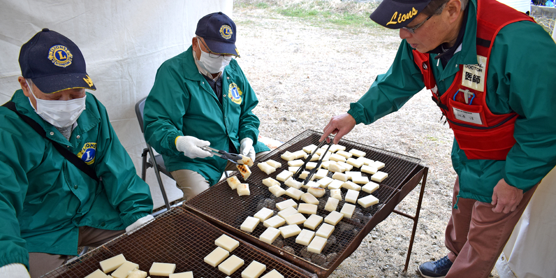 温かいぜんざいで若人の挑戦を後押し