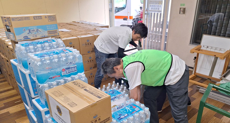 熊本地震の緊急支援 飲料水1,570本